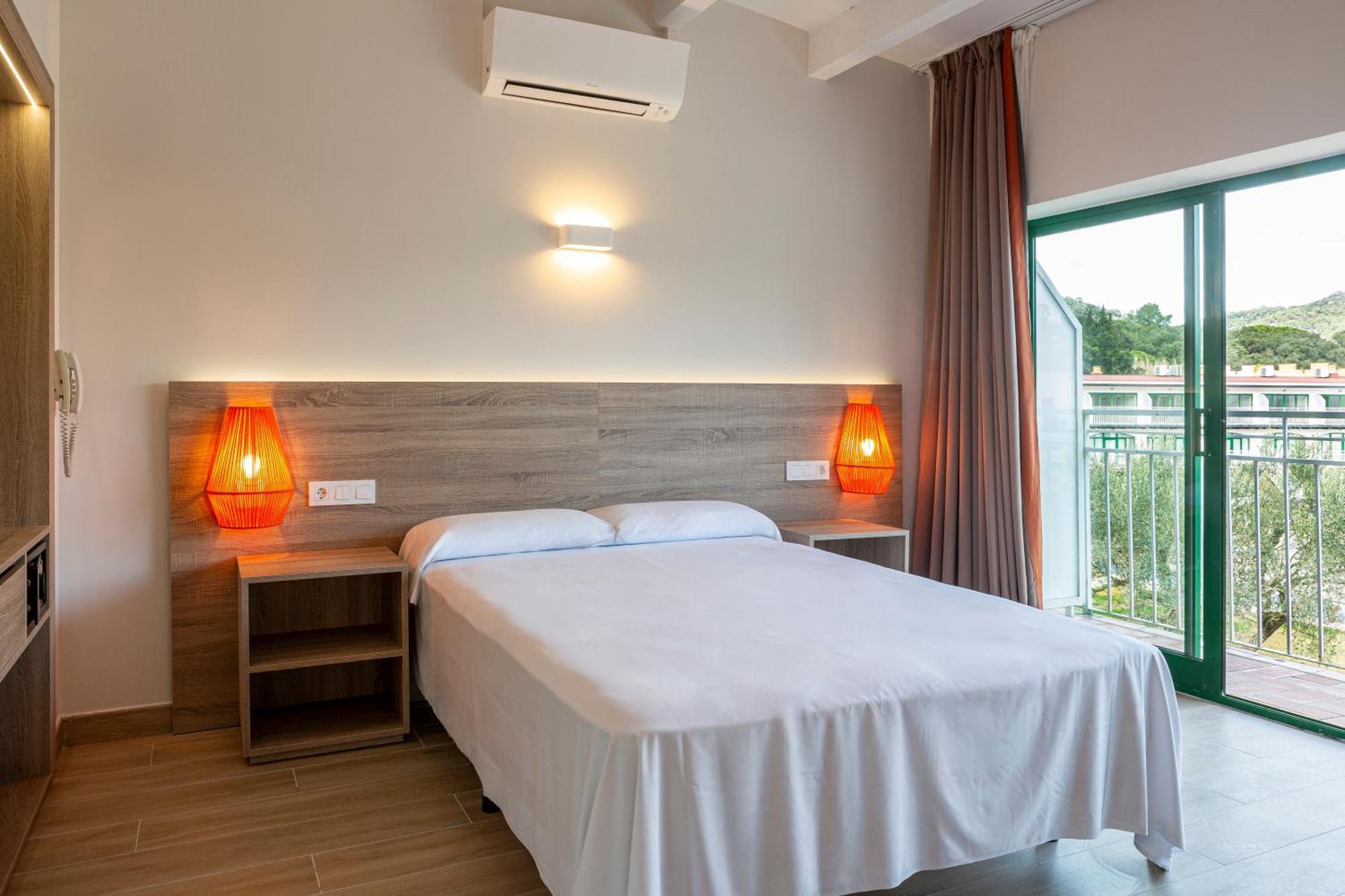 Medplaya Aparthotel Sant Eloi ตอสซาเดมาร์ ภายนอก รูปภาพ